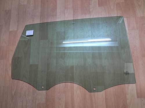 Audi Q-7 Sağ Arka Kapı Camı (2005-2015)