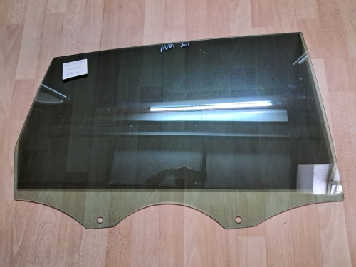 Audi Q-7 Sağ Arka Kapı Camı (2005-2015)