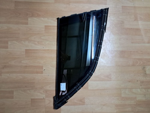 Audi  Q-7 Sol Arka Kelebek Camı (2007-2015)