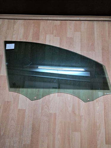 Audi Q-7 Sol Ön Kapı Camı (2007-2012)	