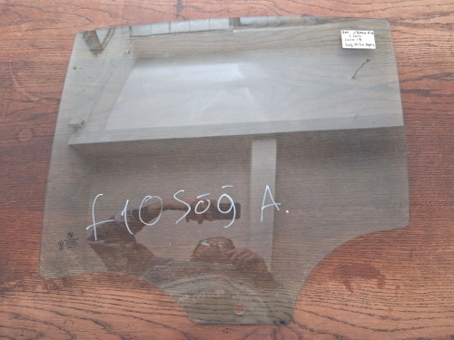 BMW	F-10	2010-2016	Sağ Arka Kapı Camı	(Stok Kodu:	Bm-31)