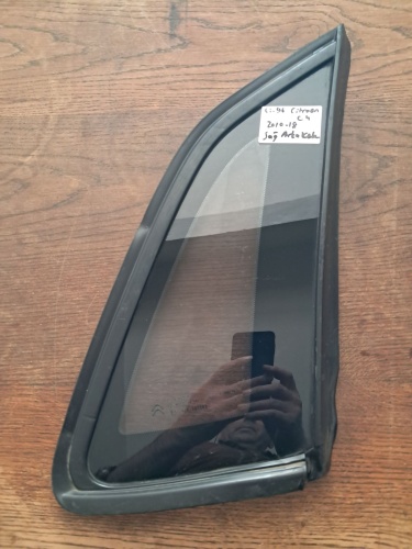 Citroen 	C-4 	Sağ Arka Kelebek Camı	2010-2018	(Stok Kodu:	Ci-96)