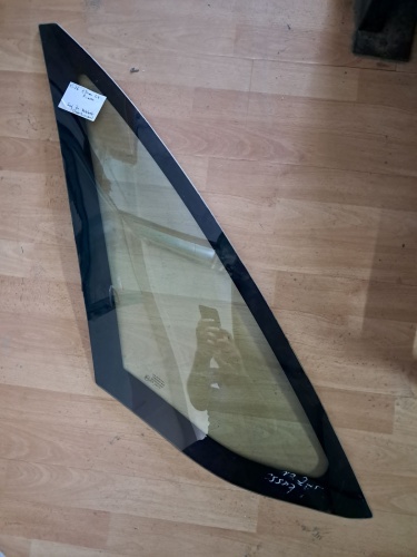 Citroen C4 Picasso 2014-Sağ Ön Kelebek Camı(Stok Kodu:Ci-26)