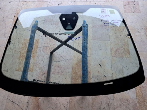 Ford	Fiesta	Kameralı, sensörlü Ön cam	2021	(Stok Kodu:	Fo-40)
