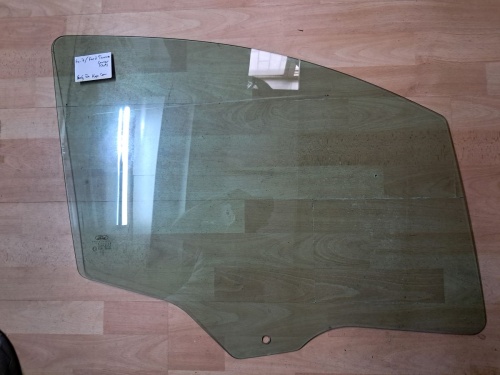 Ford	Tourneo	Sağ Ön Kapı Camı		(Stok Kodu:	Fo-7)