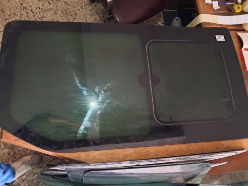 Ford	Transit T-18 	Sağ Yan Sabit	2015-2025	(Stok Kodu:	Fo-36)