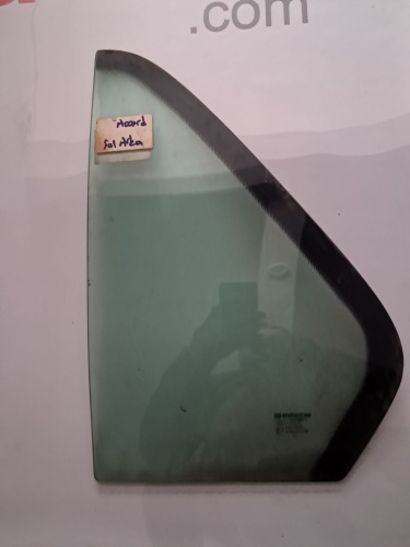 Honda Accord Sol Arka Kelebek Camı