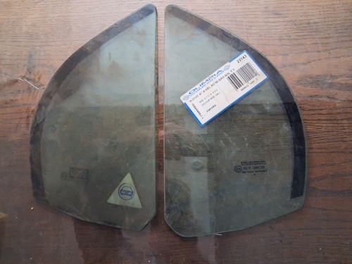 Honda Civic 1996- Sağ-Sol Arka Kelebek Camı