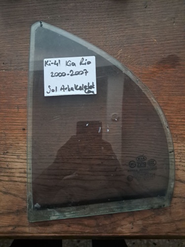Kia 	Rio	Sol Arka Kelebek Camı	2000-2007	(Stok Kodu:	Ki-41)