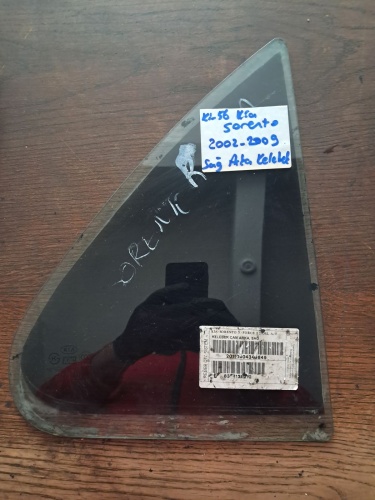 Kia 	Sorento	Sağ Arka Kelebek Camı	2002-2009	(Stok Kodu:	Ki-56)