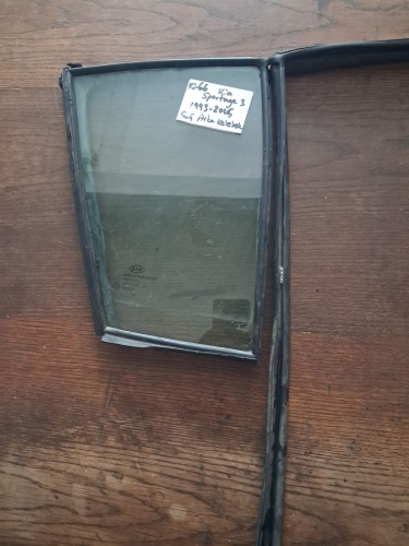 Kia 	Sportage	Sağ Arka Kelebek Camı	2006-2015	(Stok Kodu:	Ki-66)