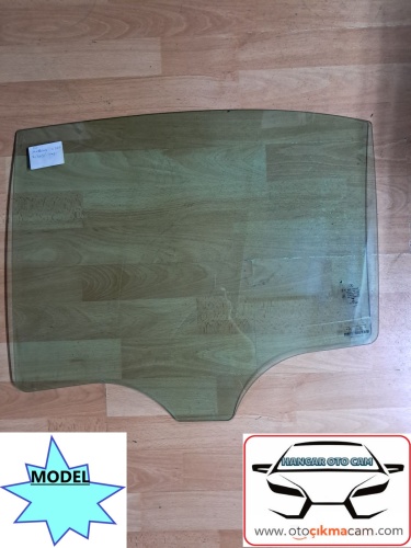 Mercedes C-220 Sol Arka Kapı Camı