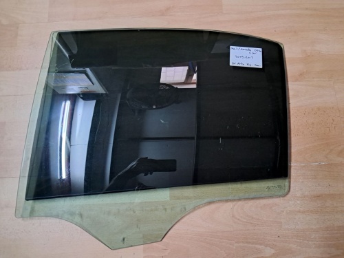 Mercedes	C Seri (204 Kasa)	Sol Arka Kapı Camı	2009-2013	(Stok Kodu:	Me-7)