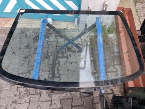 Mercedes	E-200	Arka  Cam	2003	(Stok Kodu:	Me-19)