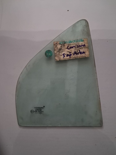 Mitsubishi Carisma Sağ Arka Kelebek Camı