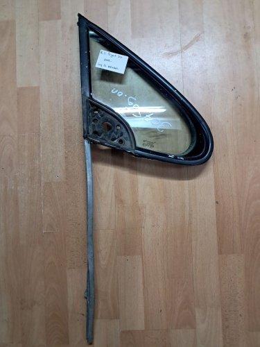 Peugeot 307 Sağ Ön Kelebek Camı 2002- (Stok Kodu: Pe-3)