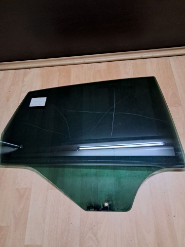 Seat Altea Sağ Arka Kapı Camı (2006-2009)	