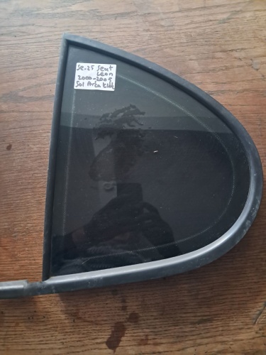 Seat	Leon	2000-2005	Sol Arka Kelebek Camı	(Stok Kodu:	Se-25)