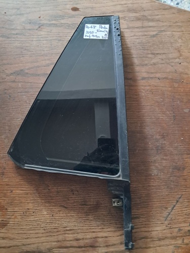 Skoda Kamiq 2020- Sağ Arka Kelebek Camı (Stok Kodu: Sk-68)