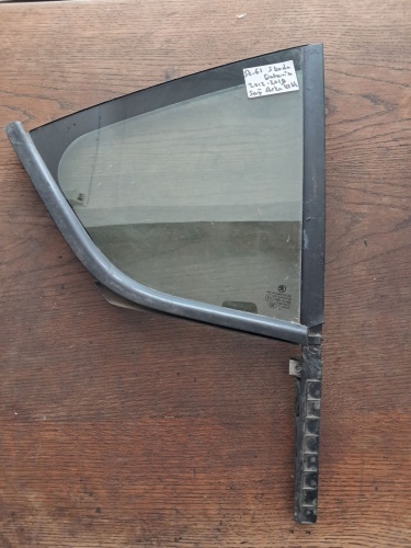 Skoda Octavia 2012-2019 Sağ Arka Kelebek Camı (Stok Kodu: Sk-61)