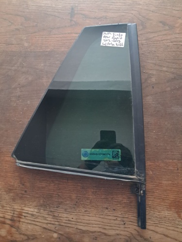 Skoda Rapid 2012-2019 Sağ Arka Kelebek Camı (Stok Kodu: Sk-64)