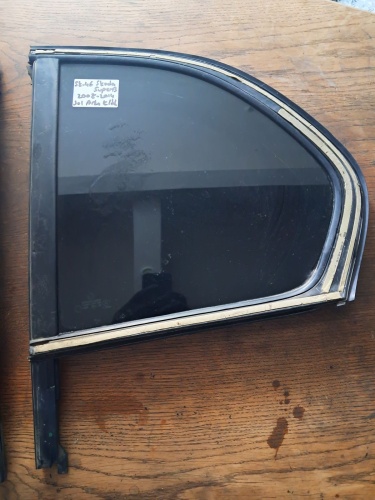 Skoda Superb 2008-2014 Sol Arka Kelebek Camı (Stok Kodu: Sk-46)