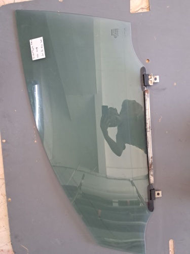 Toyota Avensis Sol Ön Kapı Camı 1997-2003 (Stok Kodu: To-29)