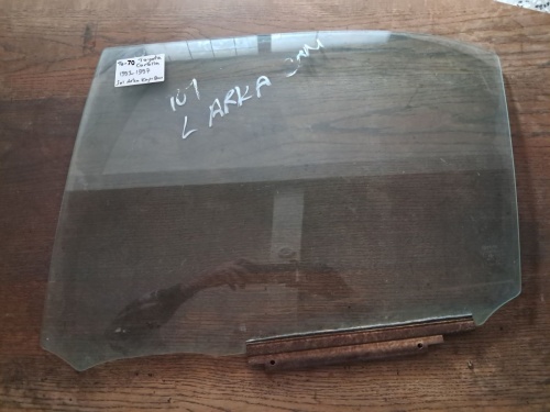 Toyota Corolla 1993-1998 Sol Arka Kapı Camı (Stok Kodu: To-70)