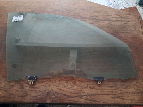 Toyota 	Hilux	2005-2015	Sağ Ön Kapı Camı	(Stok Kodu:	To-63)