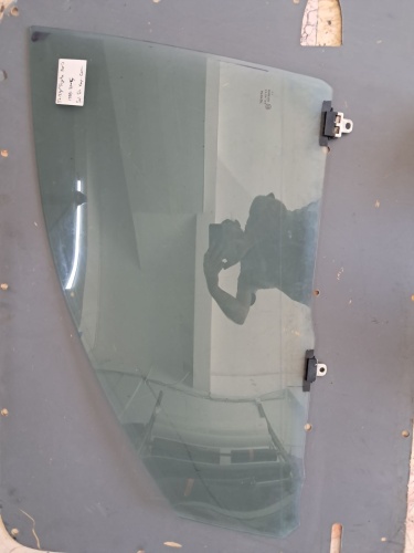 Toyota 	Yaris Sol Ön Kapı Camı 1999-2005	(Stok Kodu: To-24)