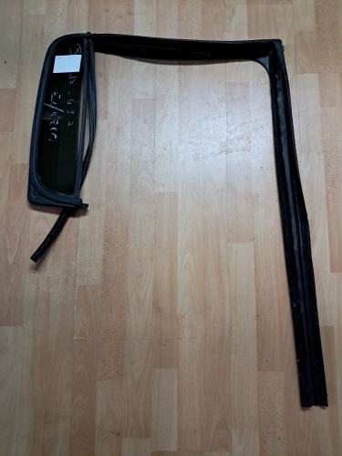 Volkswagen Amarok Sağ Arka Kelebek Camı 2014 (Stok Kodu: VW-12)