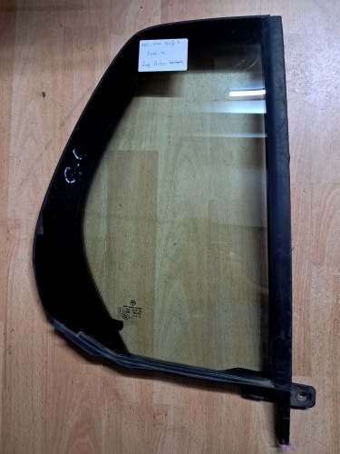 Volkswagen	Golf - 6	Sağ Arka Kelebek Camı (2006-2012)