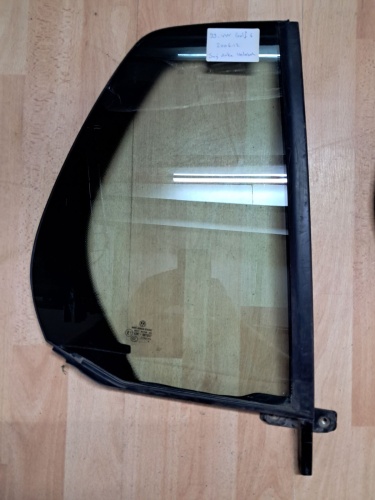Volkswagen	Golf - 6	Sağ Arka Kelebek Camı (2006-2012)