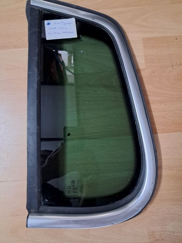 Volkswagen	Tiguan Sol Arka Kelebek Camı (2009-2014)